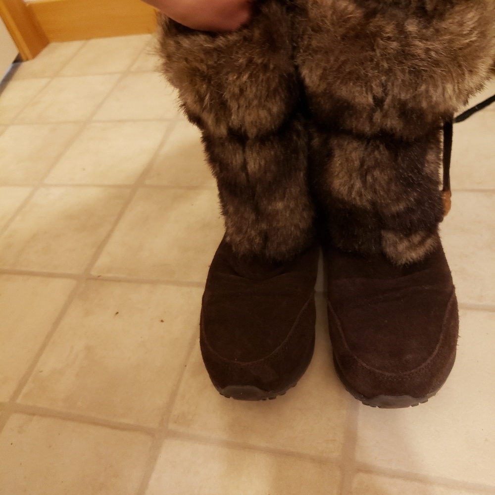 Boots - Picture 3 of 4